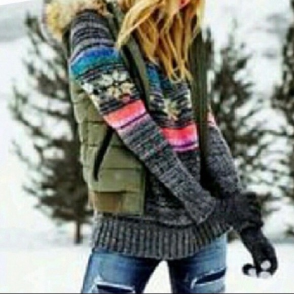 AMERICAN EAGLE SOFT PINK BLACK RED GREEN YELLOW KNIT JEGGING SWEATER SMALL WOOL - Picture 3 of 10